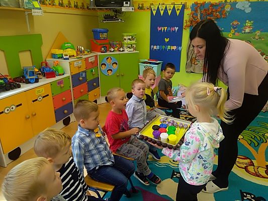 Grafika #15: Kolorowy Dzień Chłopaka u Minionków