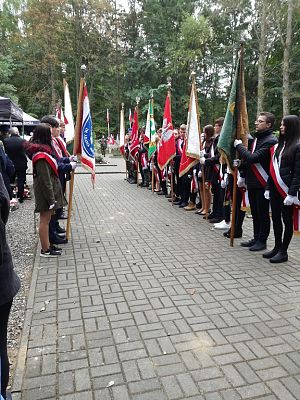 Grafika #1: Uroczystości patriotyczno-religijne w Krepie Kaszubskiej.