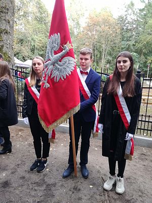 Grafika #6: Uroczystości patriotyczno-religijne w Krepie Kaszubskiej.