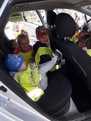 Grafika #2: WIZYTA NA KOMISARIACIE