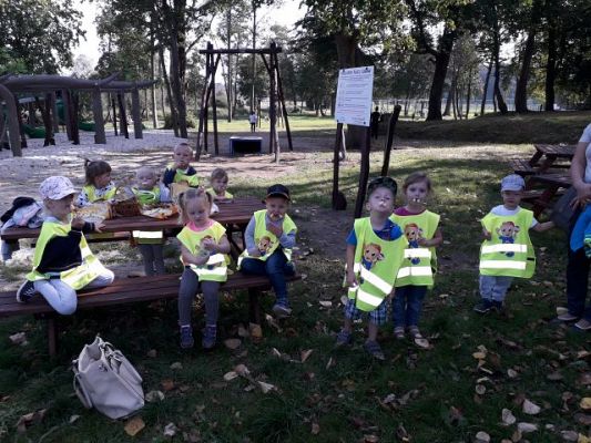 Grafika #23: PIERWSZA WSPÓLNA WYCIECZKA MINIONKÓW