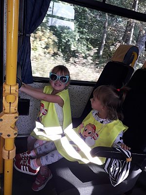 Grafika #0: PIERWSZA WSPÓLNA WYCIECZKA MINIONKÓW