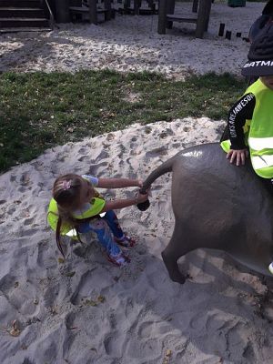 Grafika #13: PIERWSZA WSPÓLNA WYCIECZKA MINIONKÓW