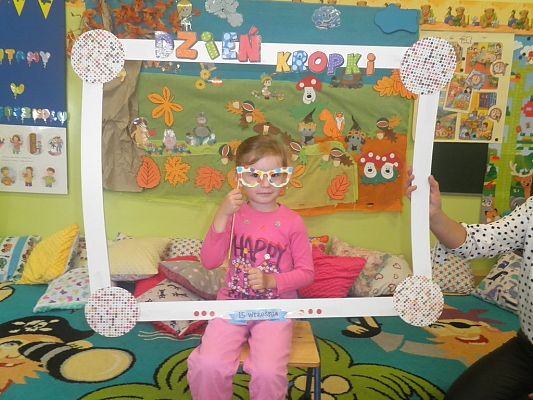 Grafika #3: MAM TALENT i…. kropka!