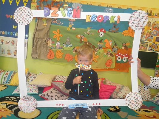 Grafika #4: MAM TALENT i…. kropka!