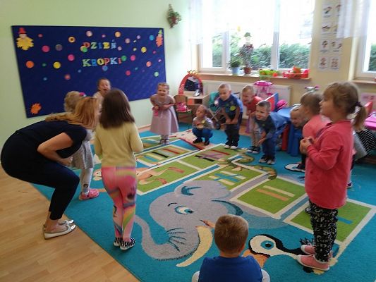 Grafika #1: Międzynarodowy Dzień Kropki