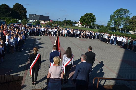 Grafika #10: Uroczyste rozpoczęcie roku szkolnego 2018/2019