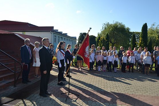 Grafika #12: Uroczyste rozpoczęcie roku szkolnego 2018/2019