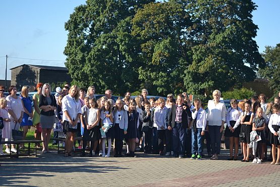 Grafika #18: Uroczyste rozpoczęcie roku szkolnego 2018/2019