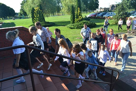 Grafika #25: Uroczyste rozpoczęcie roku szkolnego 2018/2019