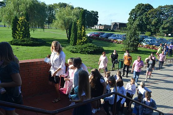 Grafika #27: Uroczyste rozpoczęcie roku szkolnego 2018/2019