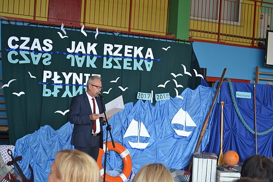 Grafika #2: Zakończenie roku szkolnego 2017/2018