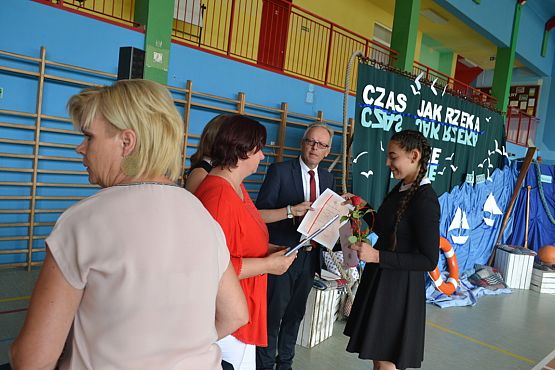 Grafika #15: Zakończenie roku szkolnego 2017/2018