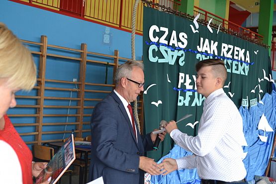 Grafika #21: Zakończenie roku szkolnego 2017/2018