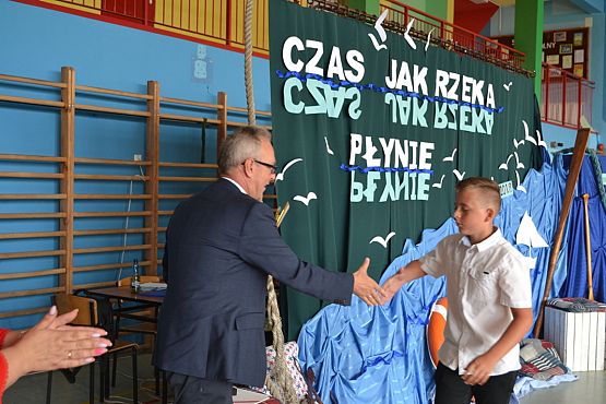 Grafika #25: Zakończenie roku szkolnego 2017/2018