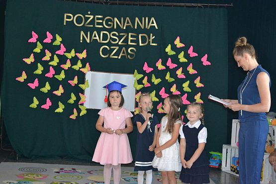 Grafika #1: Zakończenie roku przedszkolnego grupy Jeżyki