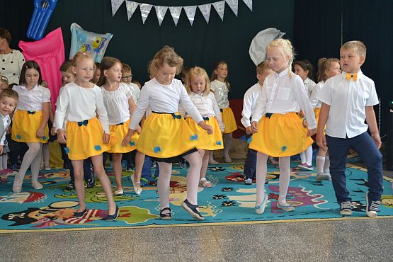 Grafika #16: Zakończenie roku przedszkolnego grup Pszczółki i Smerfy