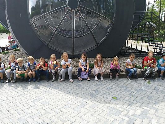 Grafika #12: Wycieczka do Parku Ewolucji w Sławutówku