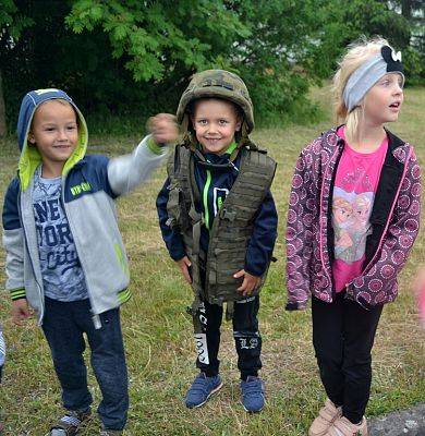 Grafika #0: Spotkanie z żołnierzami