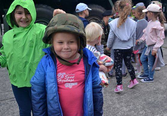 Grafika #5: Spotkanie z żołnierzami