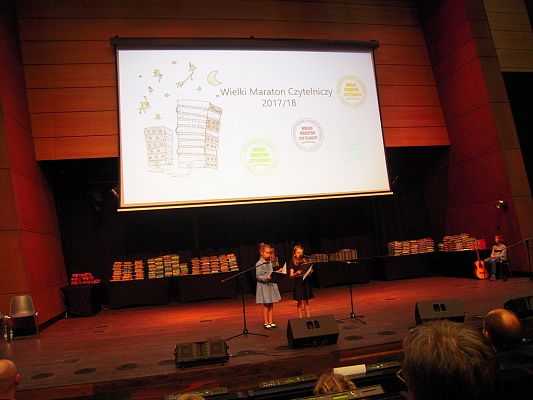 Grafika #11: Wielki Maraton Czytelniczy