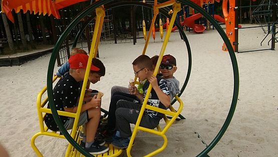 Grafika #27: Wycieczka do Doliny Charlotty klas trzecich