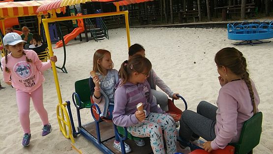 Grafika #17: Wycieczka do Doliny Charlotty klas trzecich