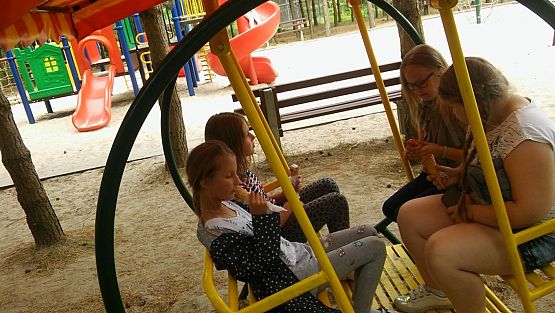 Grafika #13: Wycieczka do Doliny Charlotty klas trzecich