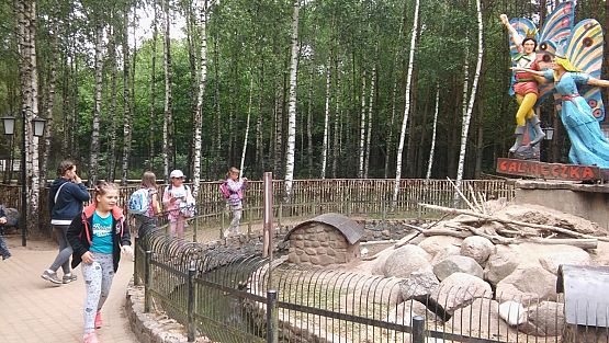 Grafika #33: Wycieczka do Doliny Charlotty klas trzecich