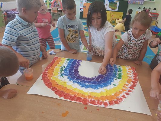 Grafika #9: Dzień kolorowy w przedszkolu