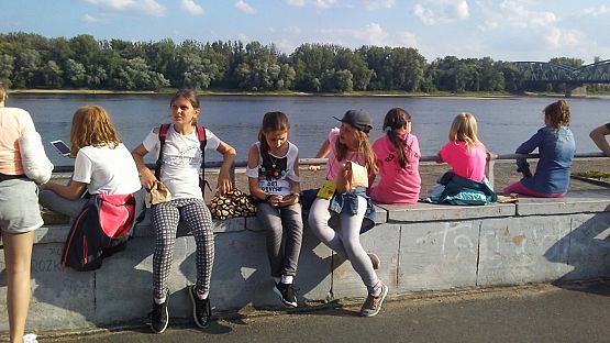 Grafika #9: Nagrodowa wycieczka do Torunia dla uczniów osiągających bardzo dobre wyniki w nauce i zachowaniu.