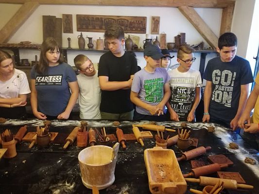 Grafika #11: Nagrodowa wycieczka do Torunia dla uczniów osiągających bardzo dobre wyniki w nauce i zachowaniu.