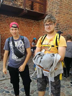 Grafika #35: Nagrodowa wycieczka do Torunia dla uczniów osiągających bardzo dobre wyniki w nauce i zachowaniu.