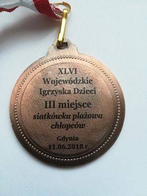 Grafika #0: Uczniowie naszej szkoły zdobyli brązowy medal w siatkówce plażowej !!!!!
