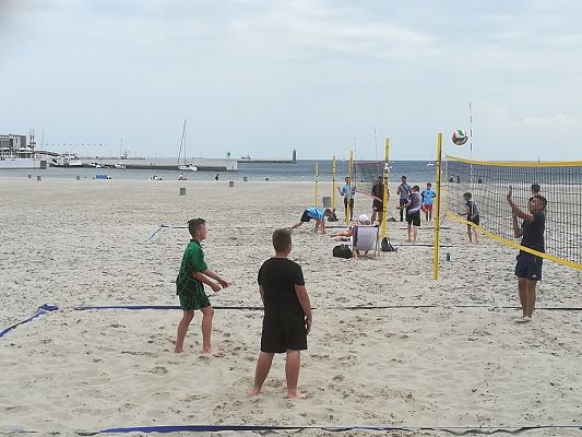 Grafika #10: Uczniowie naszej szkoły zdobyli brązowy medal w siatkówce plażowej !!!!!
