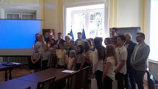 Grafika #5: Rozstrzygnięcie Powiatowego konkursu plastycznego "Termomodernizacja budynków użyteczności publicznej na obszarze MOF Lębork"