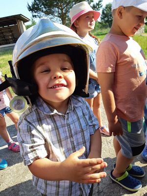 Grafika #1: "Pszczółki" i "Smerfy" obchodzą Międzynarodowy Dzień Dziecka