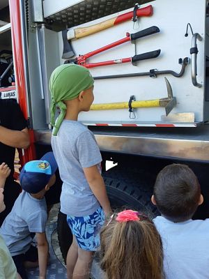 Grafika #4: "Pszczółki" i "Smerfy" obchodzą Międzynarodowy Dzień Dziecka