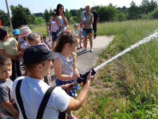 Grafika #10: "Pszczółki" i "Smerfy" obchodzą Międzynarodowy Dzień Dziecka