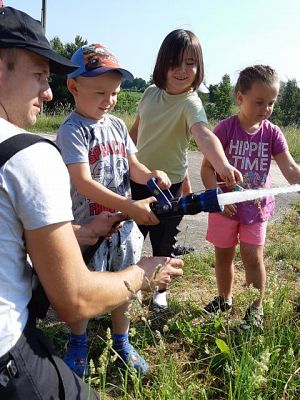 Grafika #23: "Pszczółki" i "Smerfy" obchodzą Międzynarodowy Dzień Dziecka