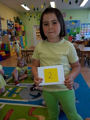 Grafika #1: Dzień żółty u "Pszczółek"