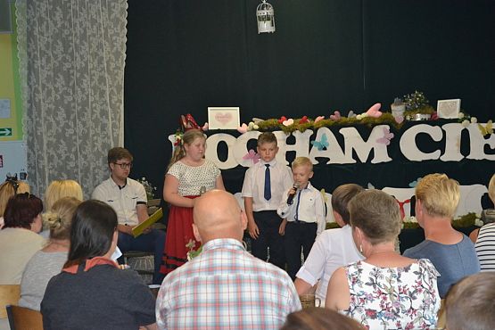 Grafika #8: Dzień Mamy i Taty