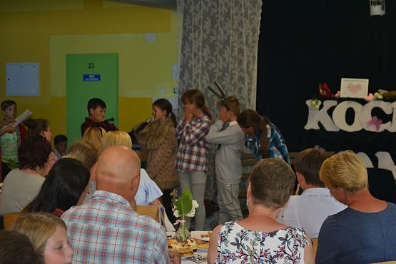 Grafika #9: Dzień Mamy i Taty