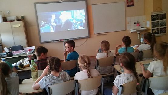 Grafika #3: Nocka w szkole - 3a