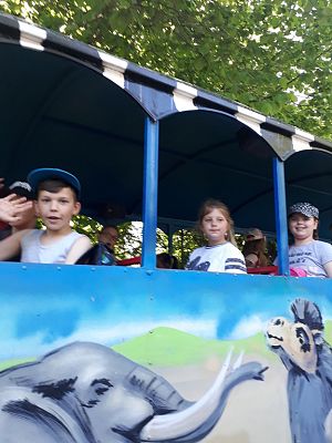 Grafika #0: WYCIECZKA DO ZOO.