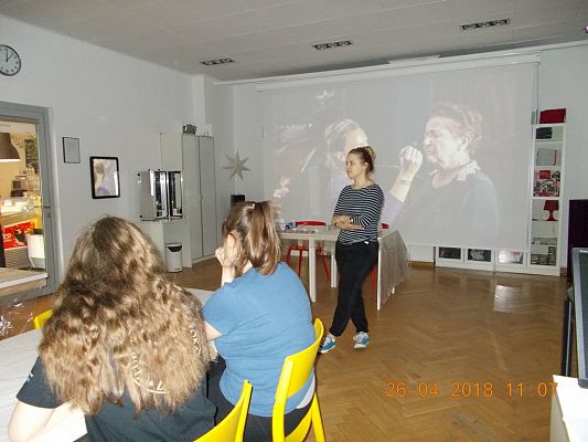 Grafika #1: Wycieczka do Warszawy klas VII