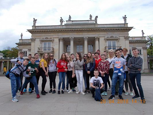 Grafika #10: Wycieczka do Warszawy klas VII