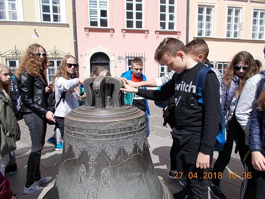 Grafika #24: Wycieczka do Warszawy klas VII