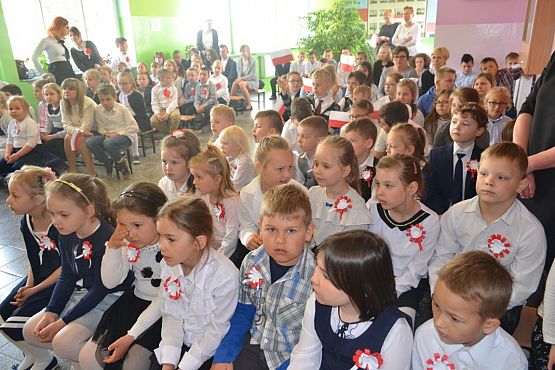 Grafika #3: "Witaj majowa jutrzenko"