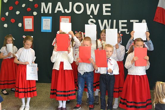 Grafika #8: "Witaj majowa jutrzenko"